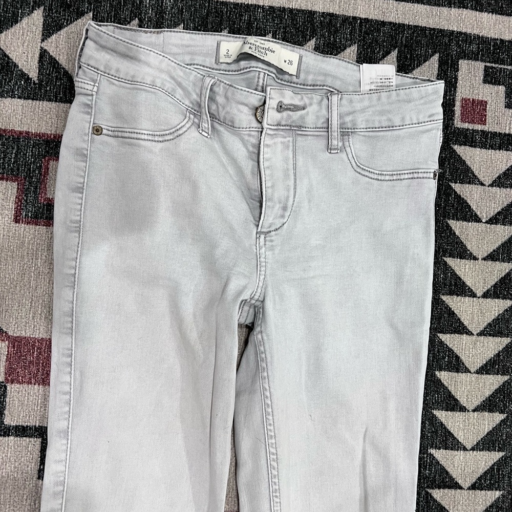 Abercombie Light wash skinny Jeans
